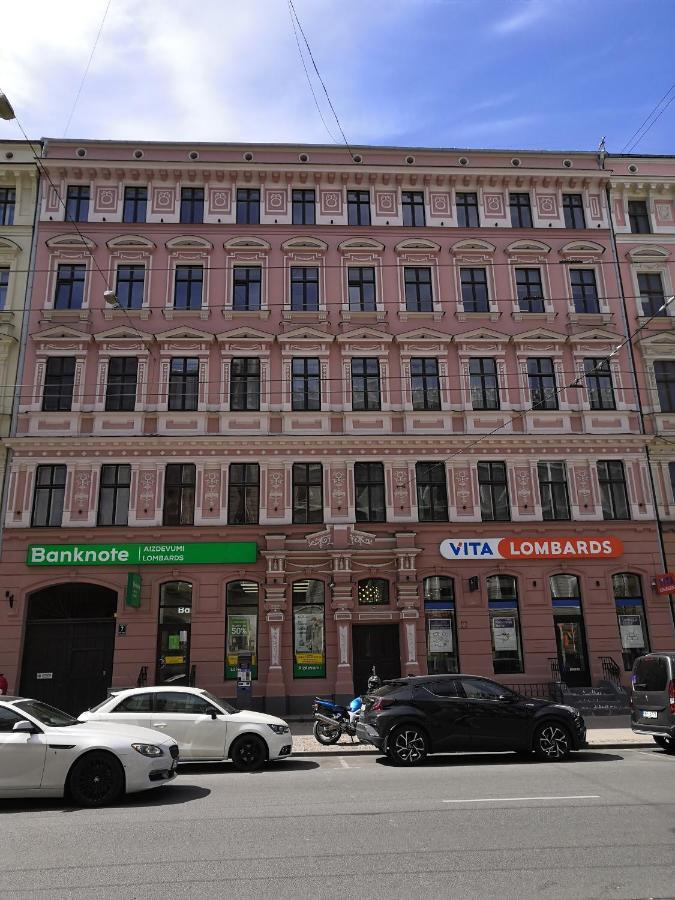 Cosy One Seperate Bedroom In City Center, Perfect For Family Trip.